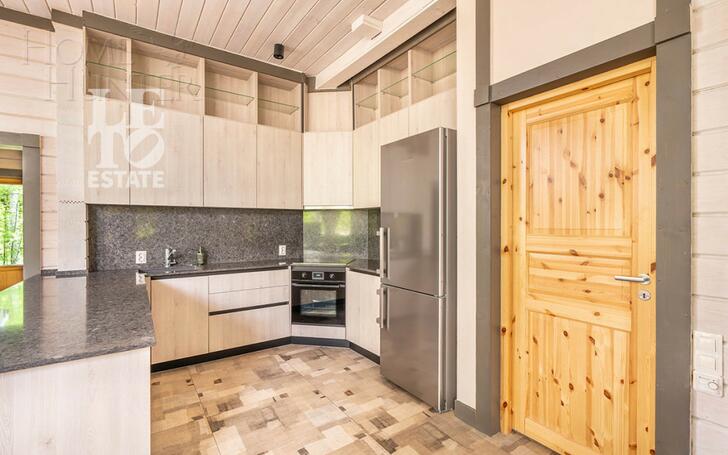 2-этажный коттедж 400 м² с отделкой