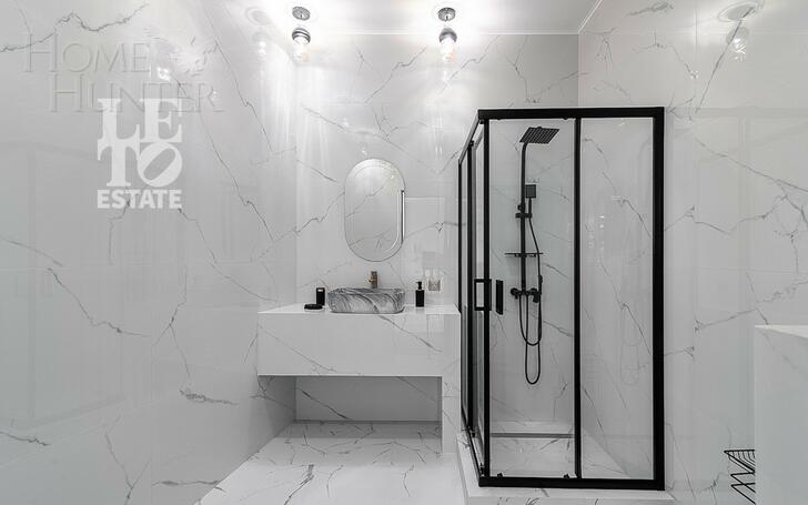 3-этажный коттедж 1 348 м² с отделкой