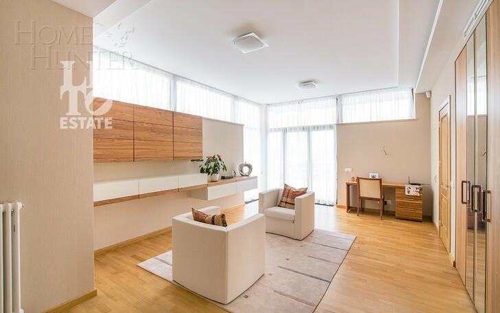 3-этажный коттедж 1 000 м² с отделкой