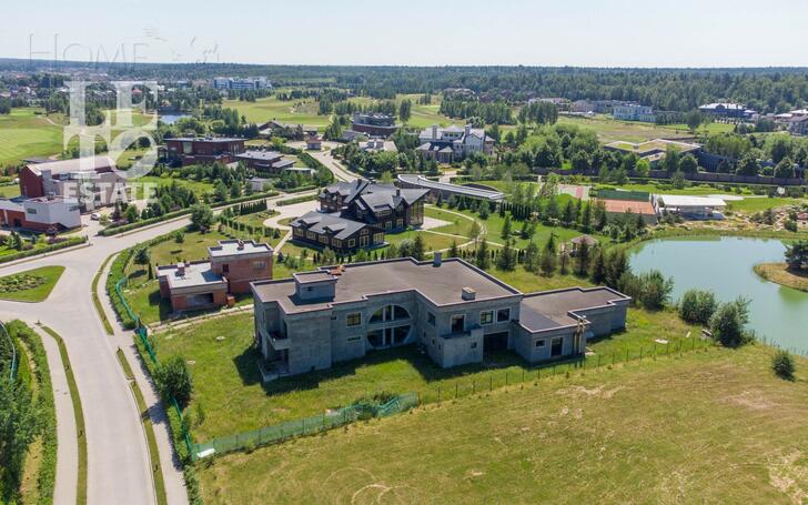 2-этажный коттедж 1 000 м² без отделки