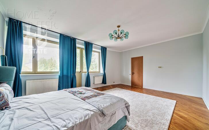 3-этажный коттедж 1 348 м² с отделкой