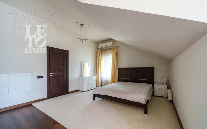 3-этажный коттедж 640 м² с отделкой