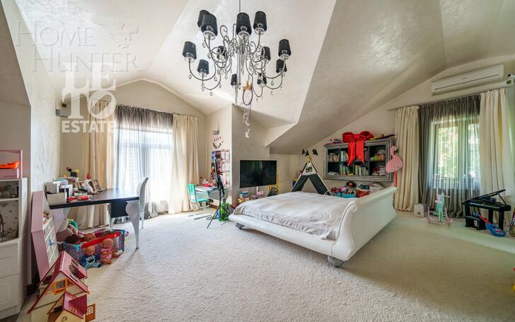 3-этажный коттедж 640 м² с отделкой