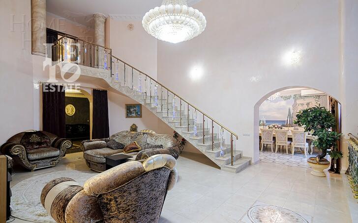 2-этажный коттедж 550 м² с отделкой