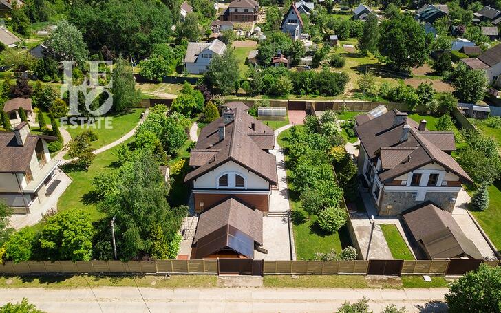 2-этажный коттедж 962.1 м² без отделки