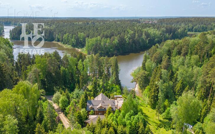 2-этажный коттедж 400 м² с отделкой