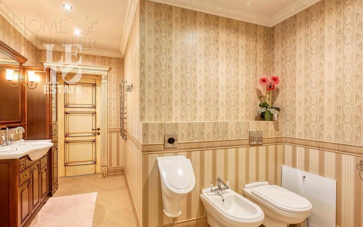 2-этажный коттедж 650 м² с отделкой