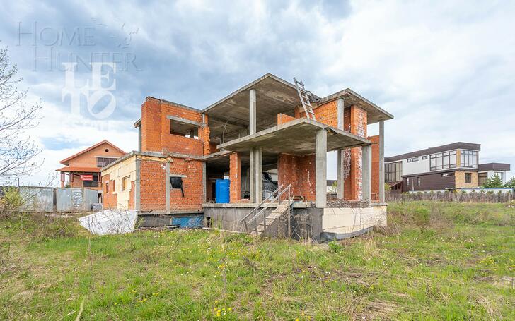 2-этажный коттедж 558 м² без отделки