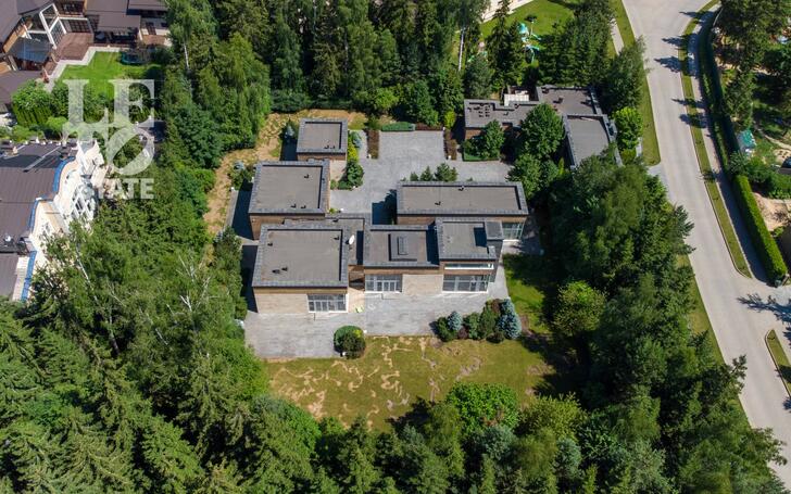 1-этажный коттедж 650 м² с отделкой