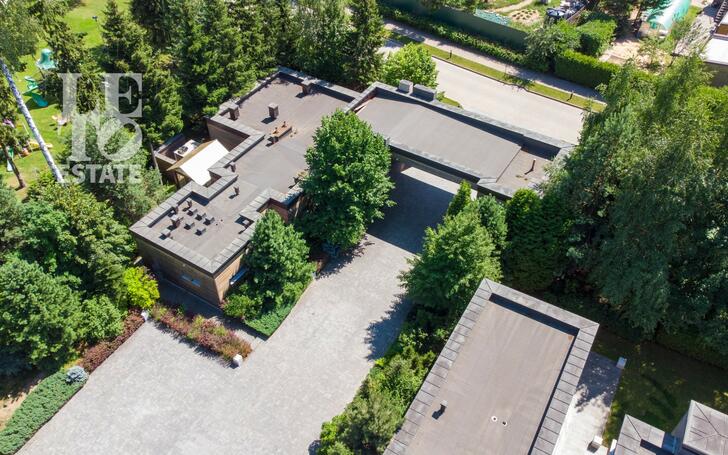 1-этажный коттедж 650 м² с отделкой