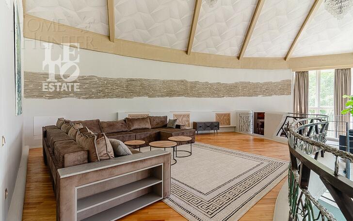 3-этажный коттедж 1 348 м² с отделкой