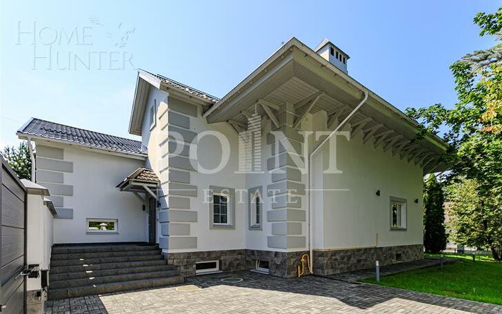 3-этажный коттедж 738 м² с отделкой