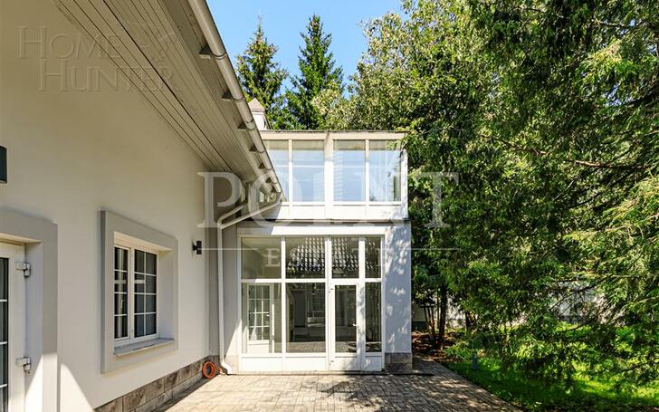 3-этажный коттедж 738 м² с отделкой