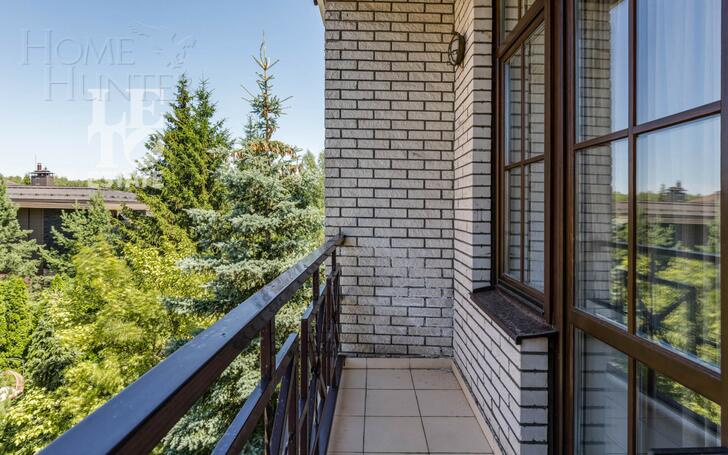 3-этажный таунхаус 335 м² с отделкой