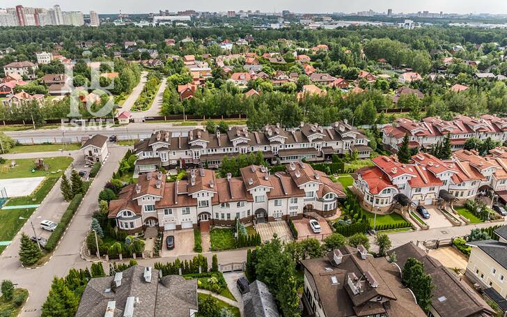 2-этажный коттедж 700 м² с отделкой
