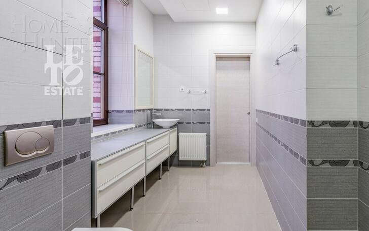 3-этажный таунхаус 335 м² с отделкой