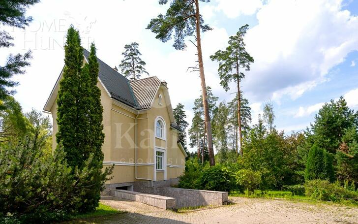 2-этажный коттедж 560 м² с отделкой