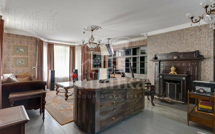 3-этажный коттедж 1 250 м² с отделкой
