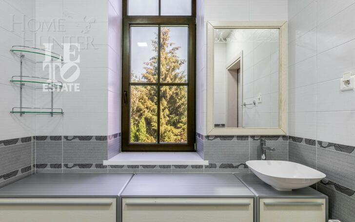 3-этажный таунхаус 335 м² с отделкой