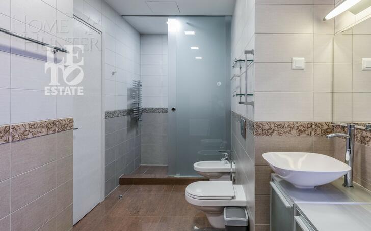 3-этажный таунхаус 335 м² с отделкой