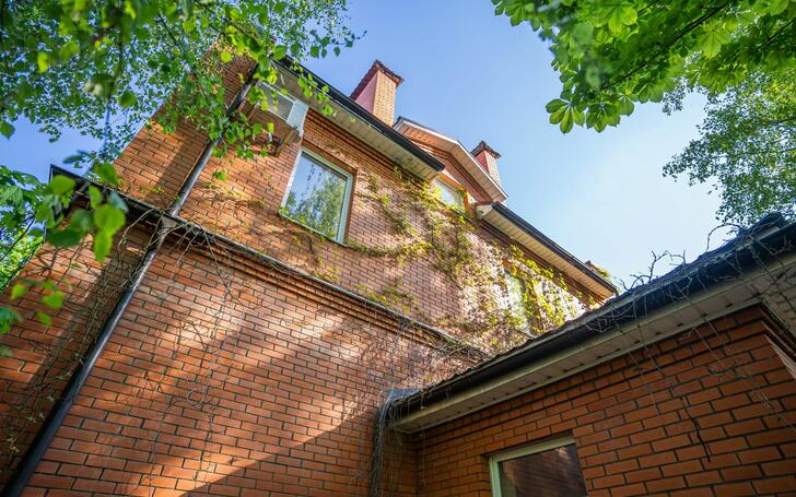 3-этажный коттедж 350 м² с отделкой