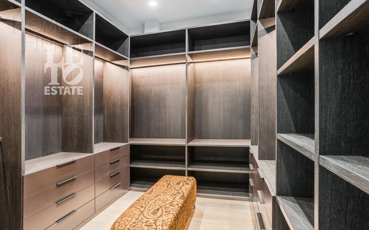 3-этажный таунхаус 244.7 м² с отделкой