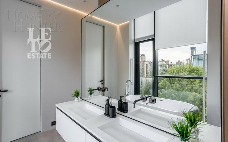 3-этажный таунхаус 244.7 м² с отделкой
