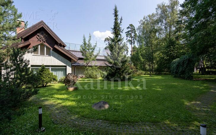 3-этажный коттедж 1 250 м² с отделкой