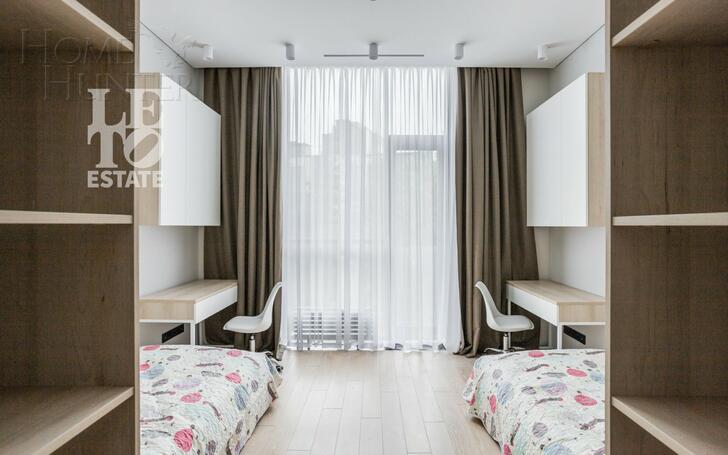3-этажный таунхаус 244.7 м² с отделкой