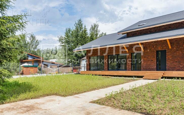 2-этажный коттедж 227 м² с отделкой