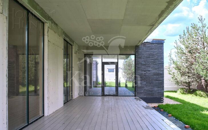 2-этажный коттедж 393.85 м² без отделки