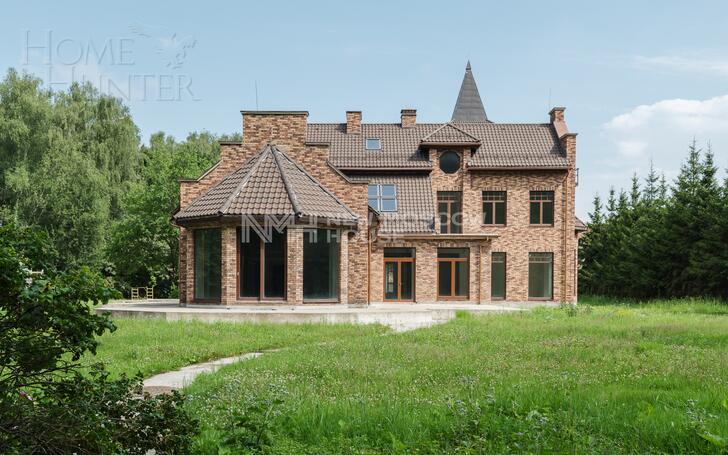2-этажный коттедж 1 660 м² без отделки