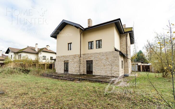 3-этажный коттедж 530 м² без отделки