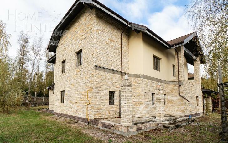 3-этажный коттедж 530 м² без отделки