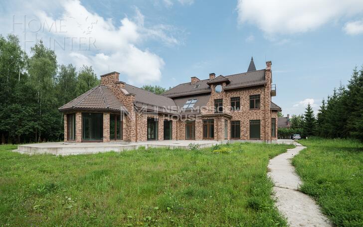 2-этажный коттедж 1 660 м² без отделки