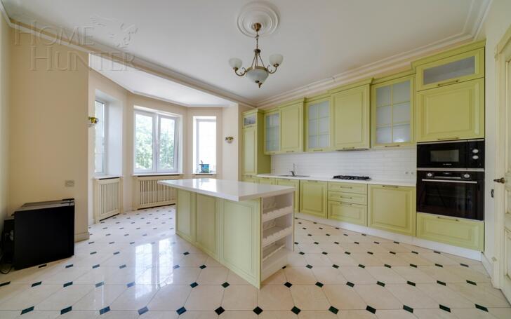 2-этажный коттедж 800 м² с отделкой