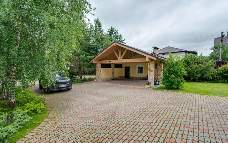 2-этажный коттедж 250 м² с отделкой