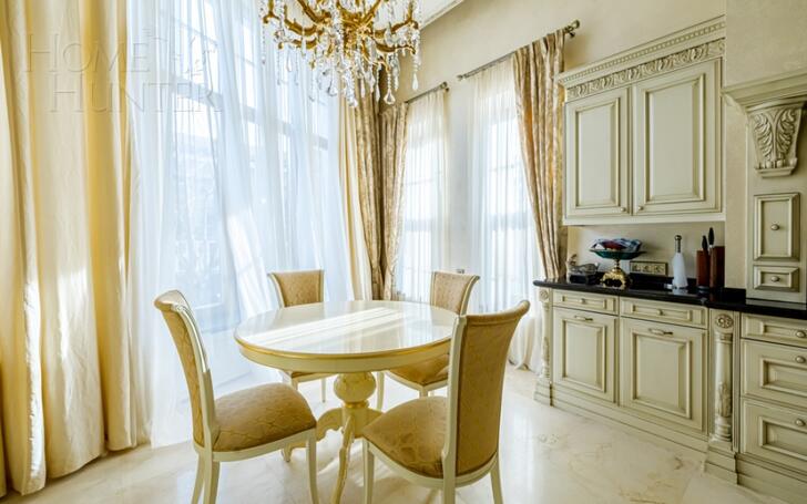 2-этажный коттедж 1 000 м² с отделкой