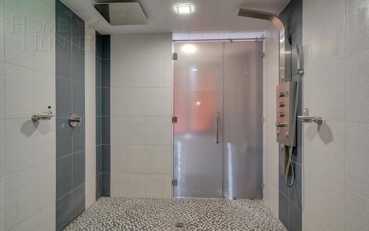3-этажный коттедж 650 м² с отделкой