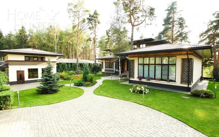 2-этажный коттедж 700 м² с отделкой