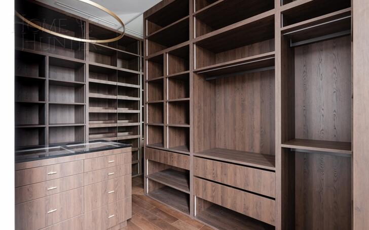 3-этажный таунхаус 945 м² с отделкой