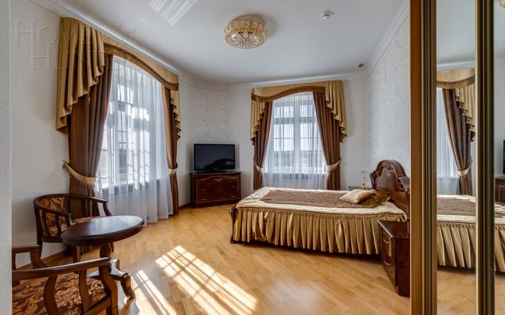 3-этажный коттедж 1 650 м² с отделкой