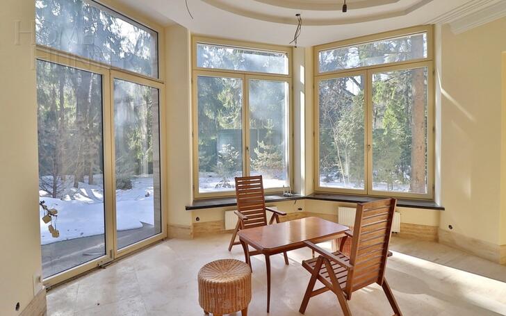 2-этажный коттедж 652 м² без отделки