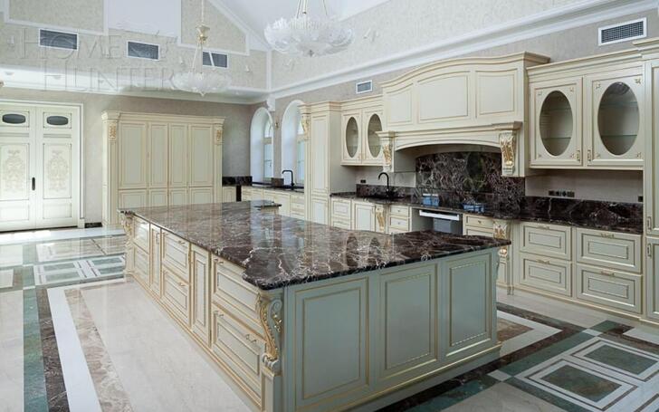 2-этажный коттедж 1 700 м² с отделкой