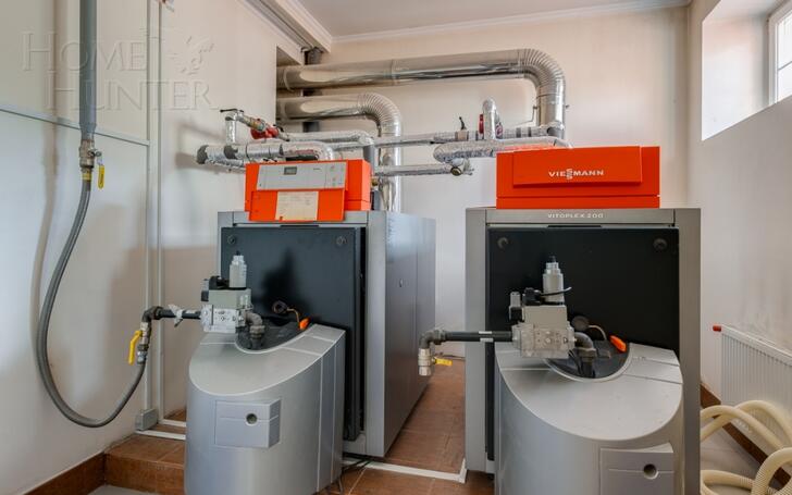 3-этажный коттедж 1 650 м² с отделкой
