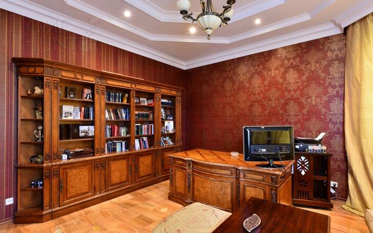 3-этажный коттедж 350 м² с отделкой