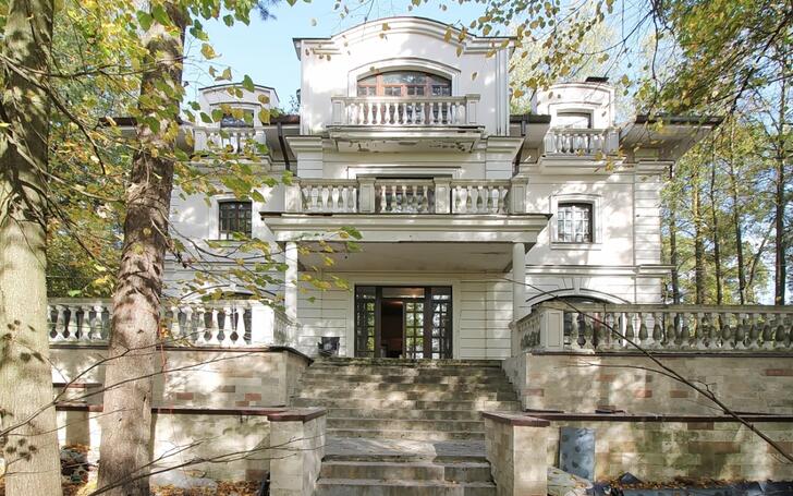 2-этажный коттедж 900 м² без отделки