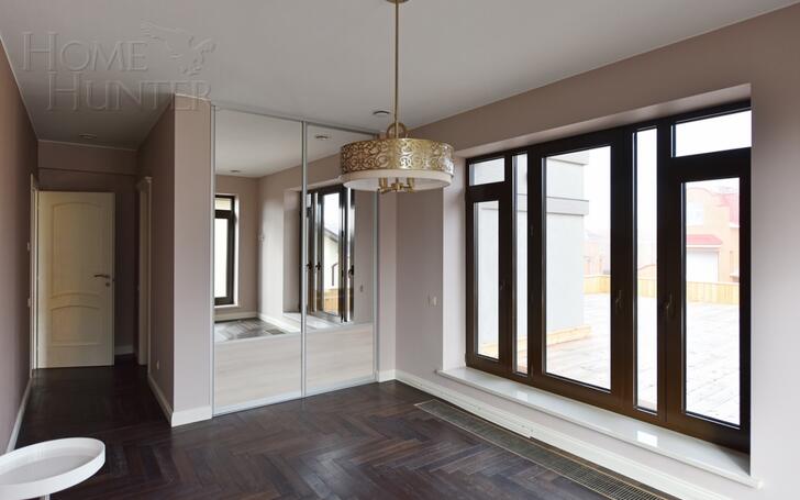 2-этажный коттедж 350 м² с отделкой