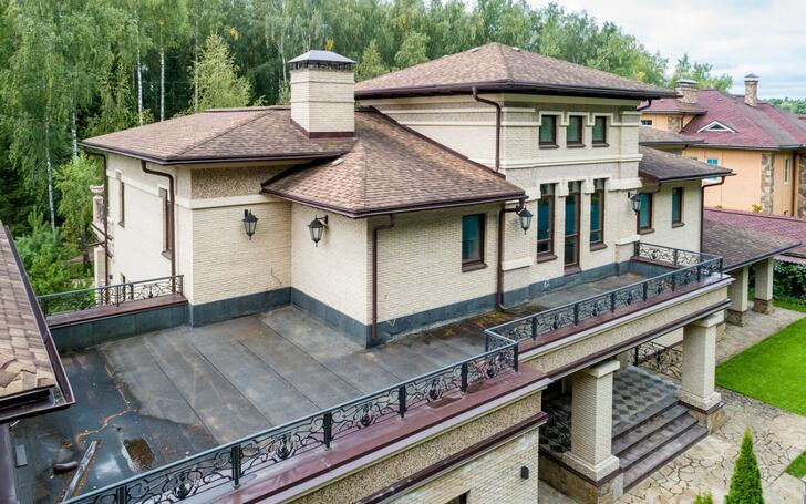 2-этажный коттедж 1 000 м² с отделкой