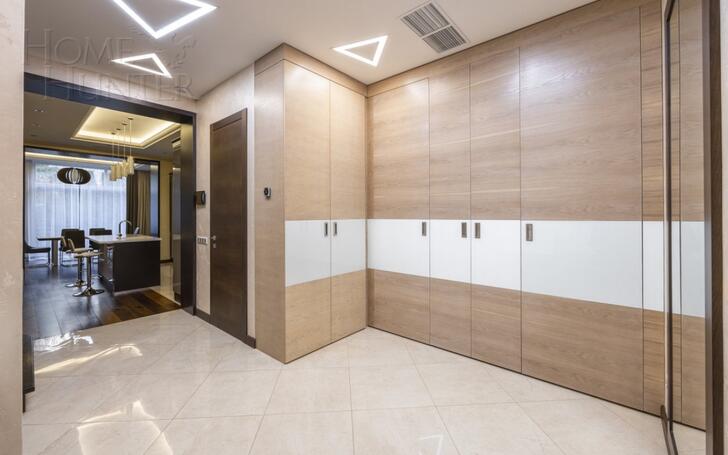 3-этажный таунхаус 310 м² с отделкой